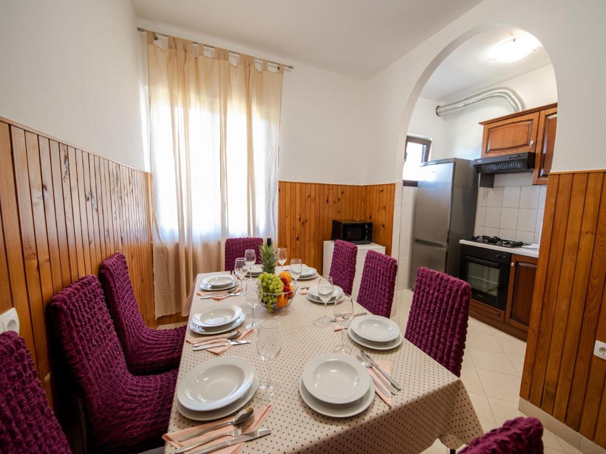 Apartments Zora Seline Εξωτερικό φωτογραφία