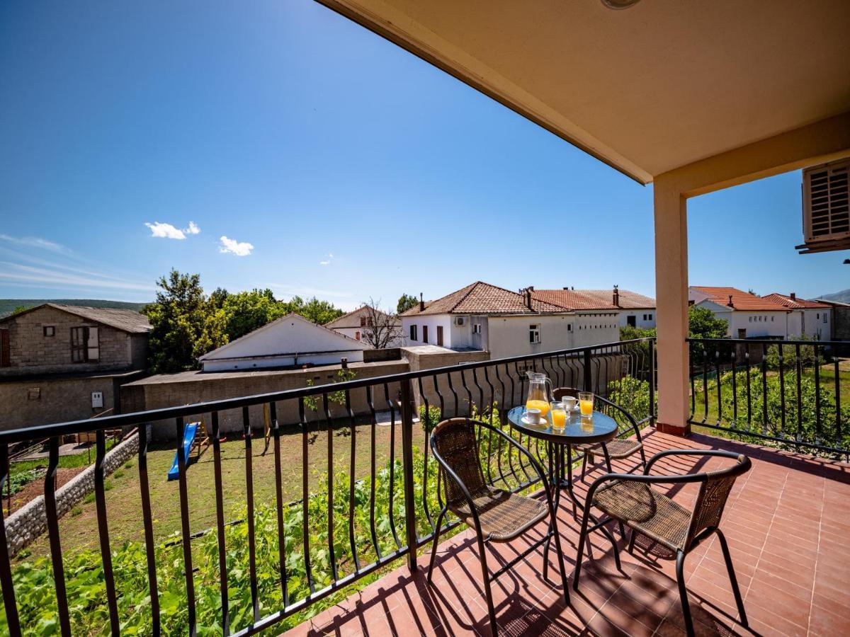 Apartments Zora Seline Εξωτερικό φωτογραφία