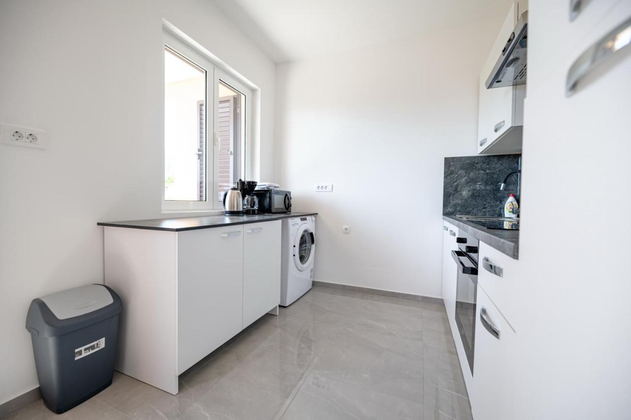 Apartments Zora Seline Εξωτερικό φωτογραφία