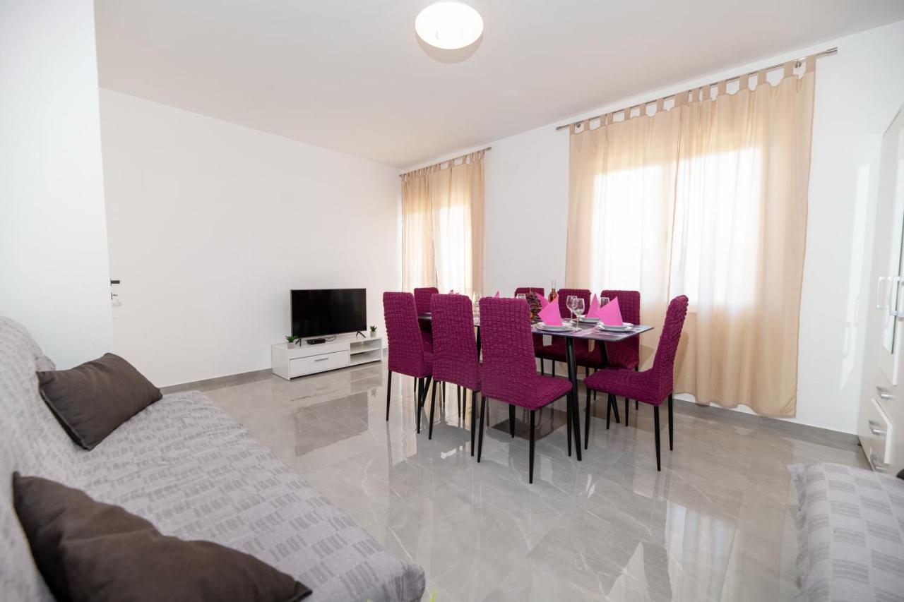 Apartments Zora Seline Εξωτερικό φωτογραφία