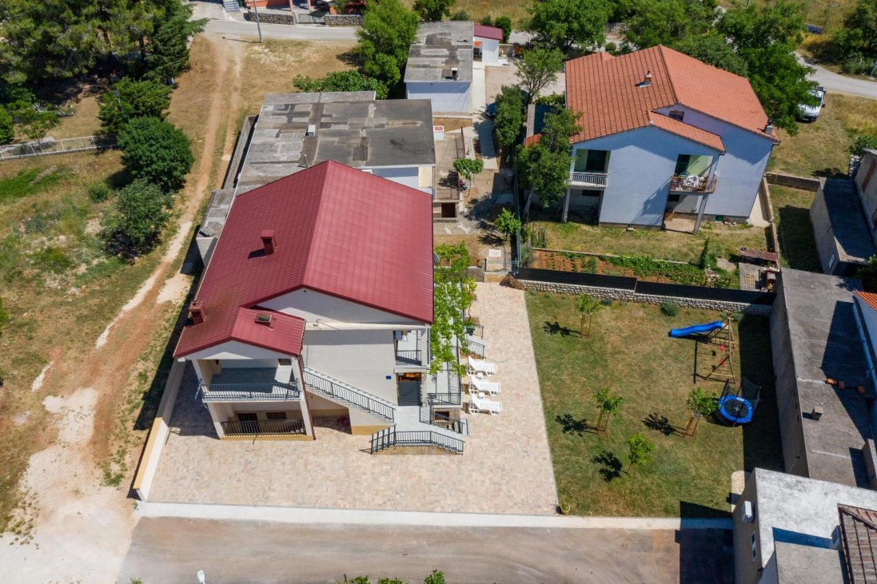 Apartments Zora Seline Εξωτερικό φωτογραφία