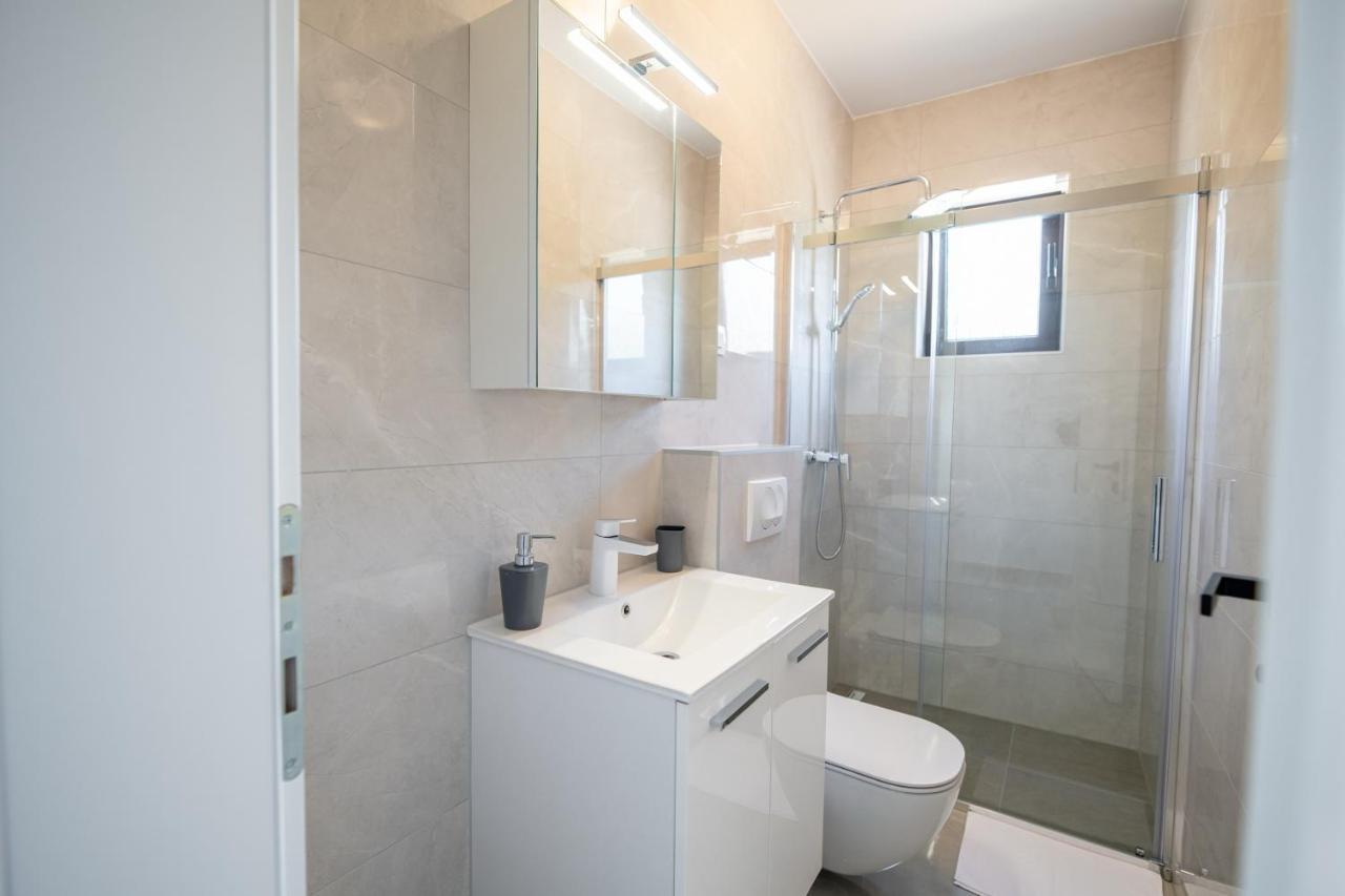 Apartments Zora Seline Εξωτερικό φωτογραφία